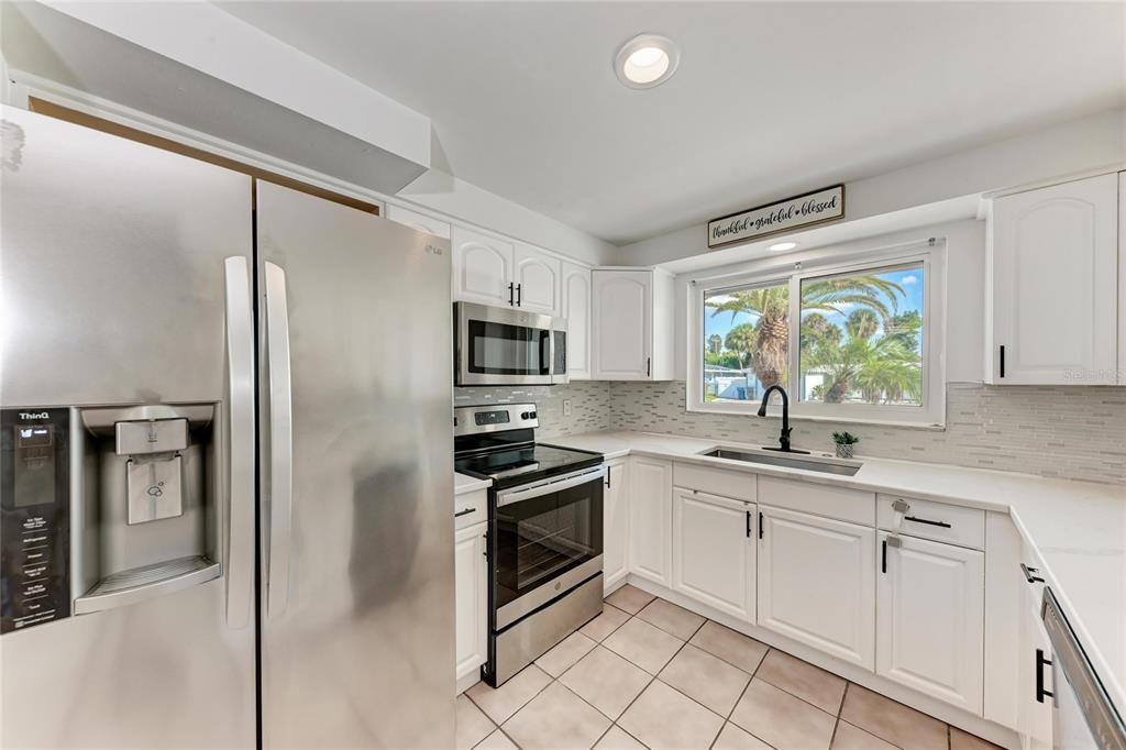 Activo con contrato: $349,000 (3 camas, 2 baños, 1352 Pies cuadrados)