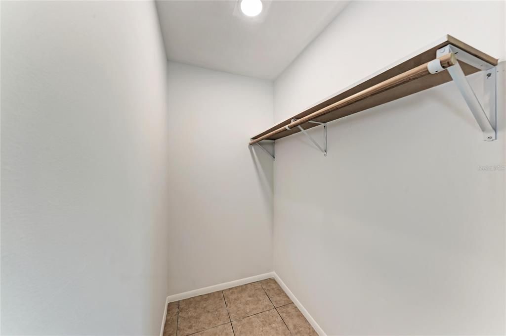 Activo con contrato: $349,000 (3 camas, 2 baños, 1352 Pies cuadrados)