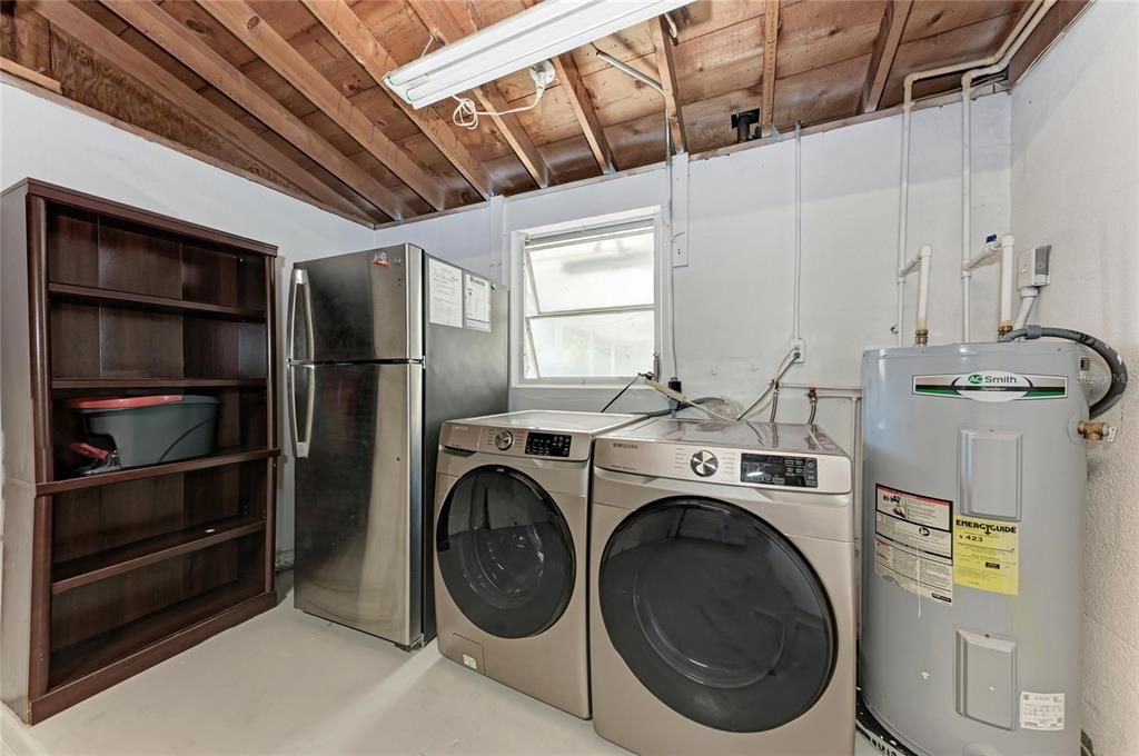 Activo con contrato: $349,000 (3 camas, 2 baños, 1352 Pies cuadrados)