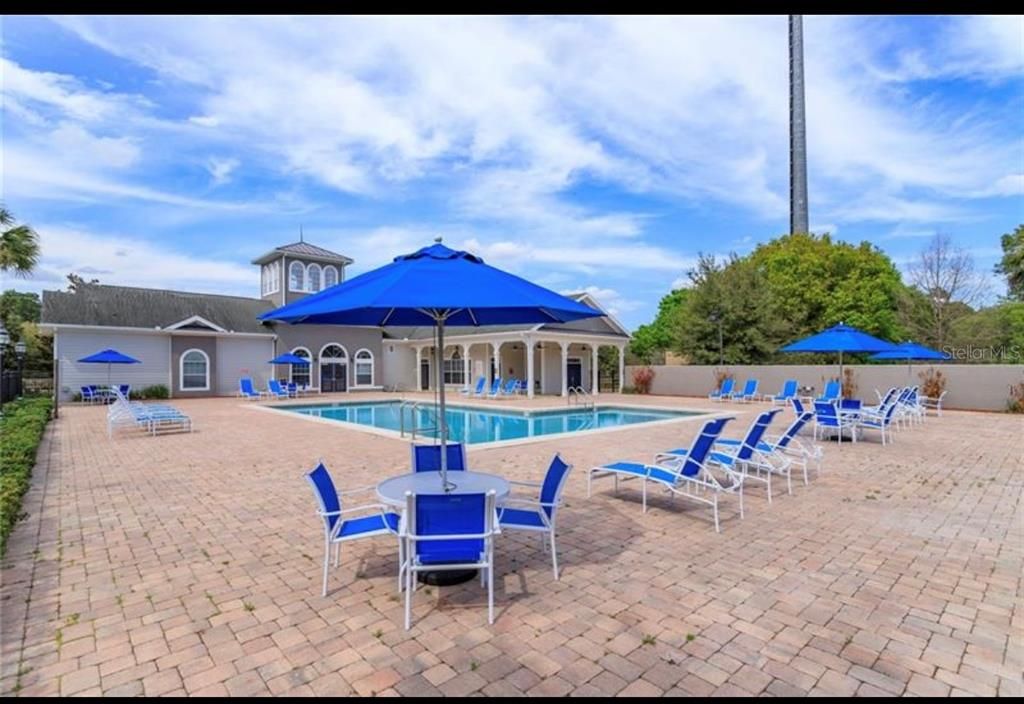 For Sale: $230,000 (2 beds, 2 baths, 1062 Square Feet)