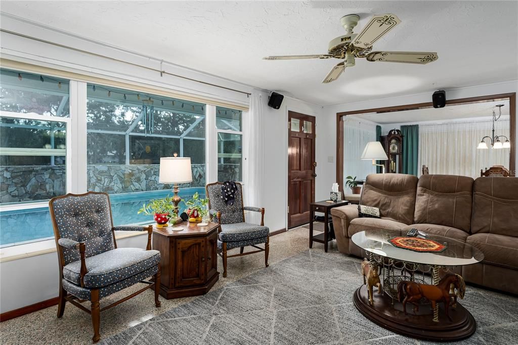 Activo con contrato: $399,000 (3 camas, 2 baños, 2184 Pies cuadrados)