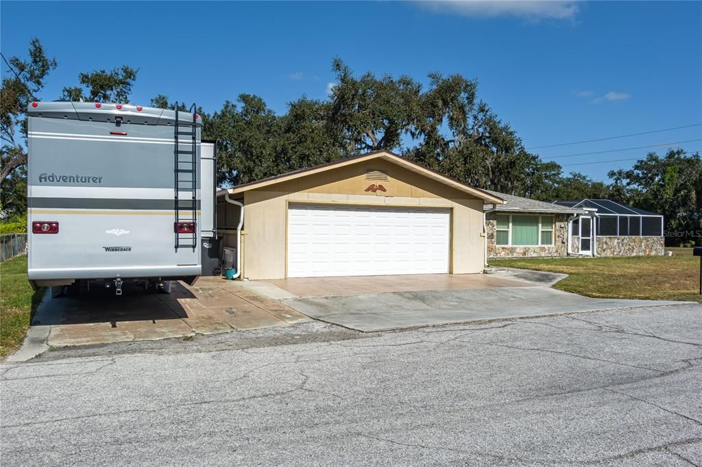 Activo con contrato: $399,000 (3 camas, 2 baños, 2184 Pies cuadrados)