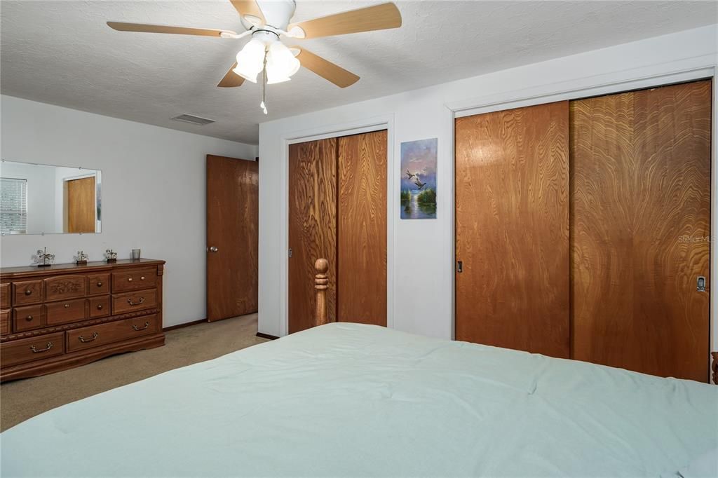 Activo con contrato: $399,000 (3 camas, 2 baños, 2184 Pies cuadrados)