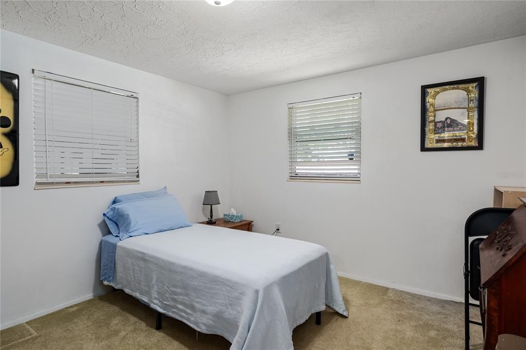 Activo con contrato: $399,000 (3 camas, 2 baños, 2184 Pies cuadrados)