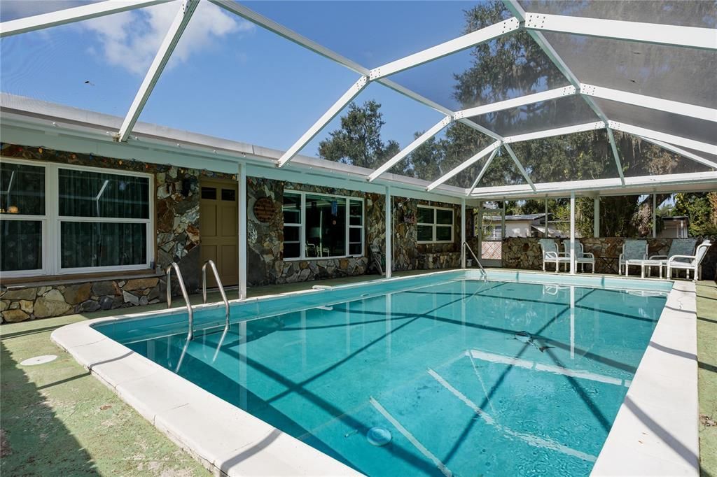 Activo con contrato: $399,000 (3 camas, 2 baños, 2184 Pies cuadrados)