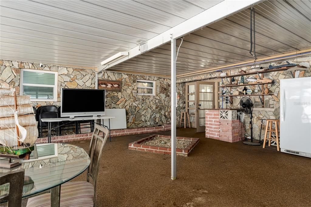 Activo con contrato: $399,000 (3 camas, 2 baños, 2184 Pies cuadrados)