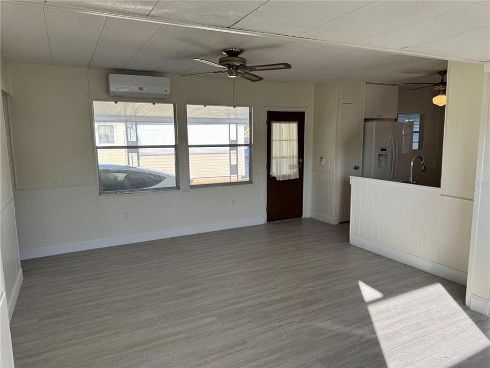 出租: $1,595 (2 贝兹, 1 浴室, 850 平方英尺)