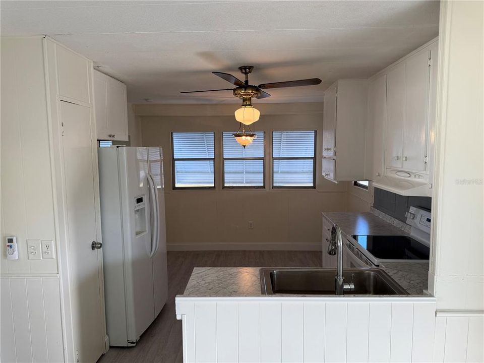 出租: $1,595 (2 贝兹, 1 浴室, 850 平方英尺)