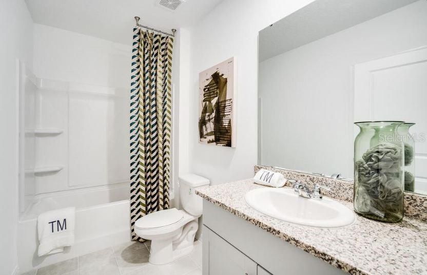 На продажу: $368,384 (4 спален, 3 ванн, 2106 Квадратных фут)