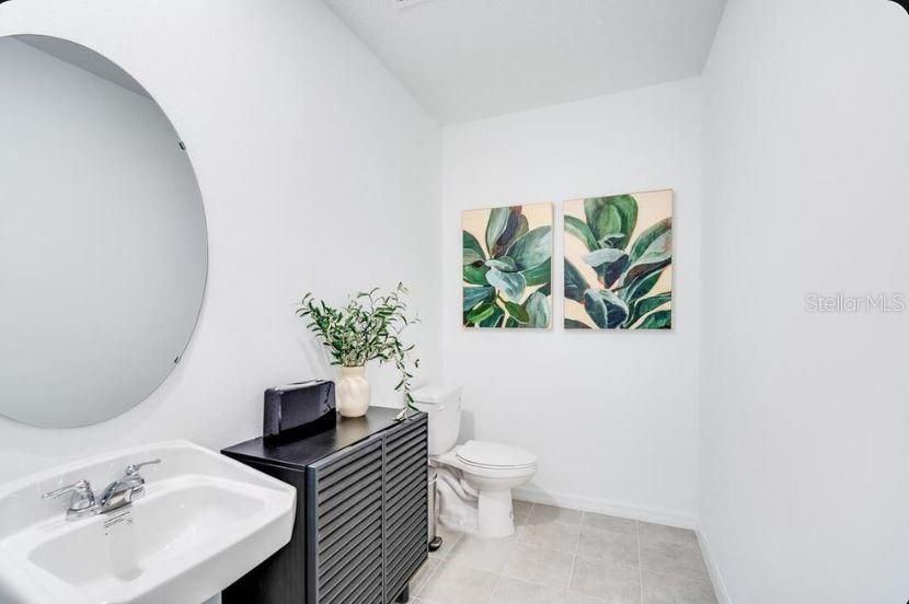 На продажу: $368,384 (4 спален, 3 ванн, 2106 Квадратных фут)