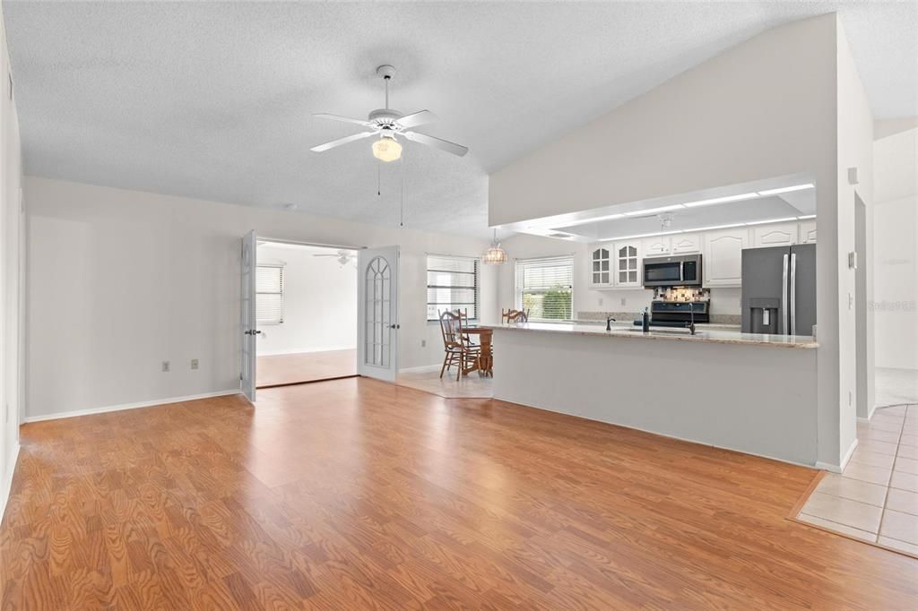 For Sale: $579,737 (4 beds, 2 baths, 2172 Square Feet)