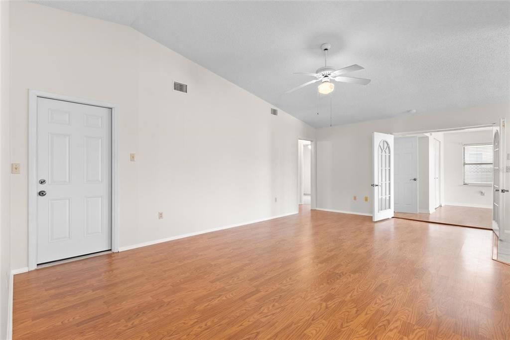 For Sale: $579,737 (4 beds, 2 baths, 2172 Square Feet)