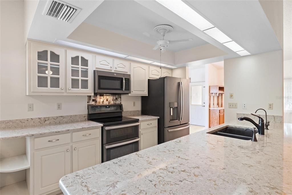 For Sale: $579,737 (4 beds, 2 baths, 2172 Square Feet)