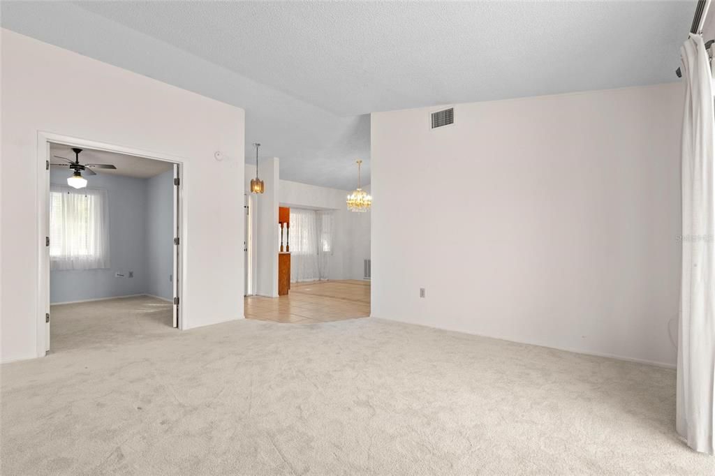 For Sale: $579,737 (4 beds, 2 baths, 2172 Square Feet)