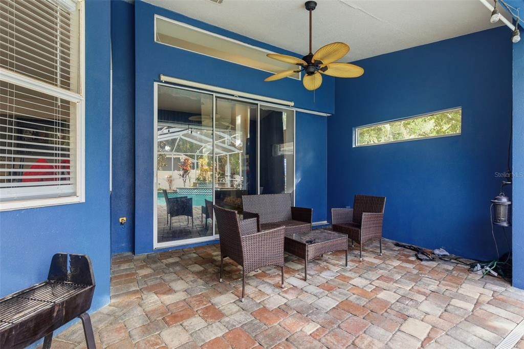 En Venta: $660,000 (4 camas, 3 baños, 2776 Pies cuadrados)