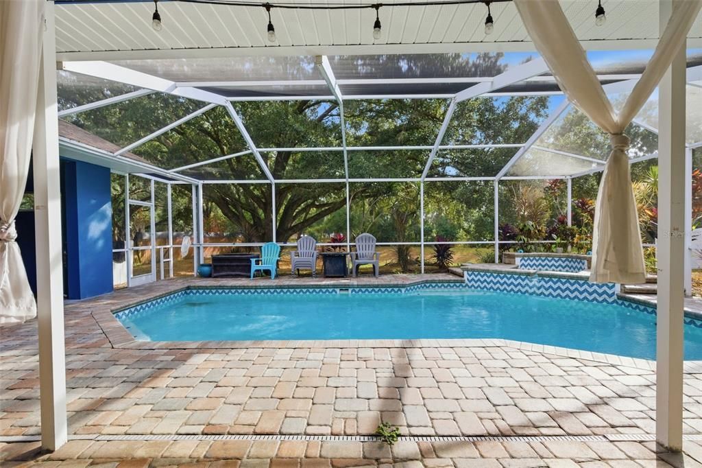 En Venta: $660,000 (4 camas, 3 baños, 2776 Pies cuadrados)