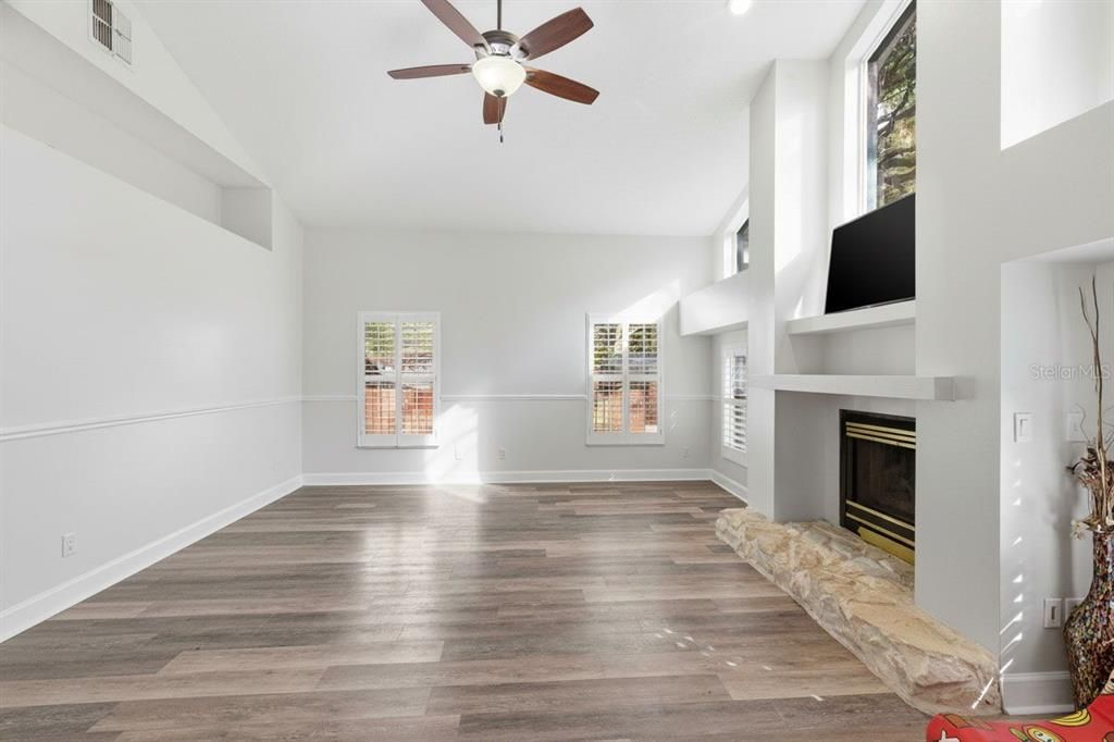 En Venta: $660,000 (4 camas, 3 baños, 2776 Pies cuadrados)