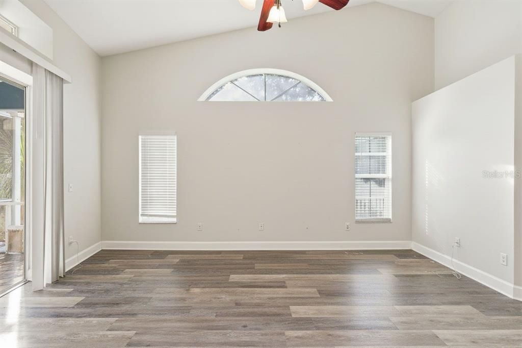 En Venta: $660,000 (4 camas, 3 baños, 2776 Pies cuadrados)