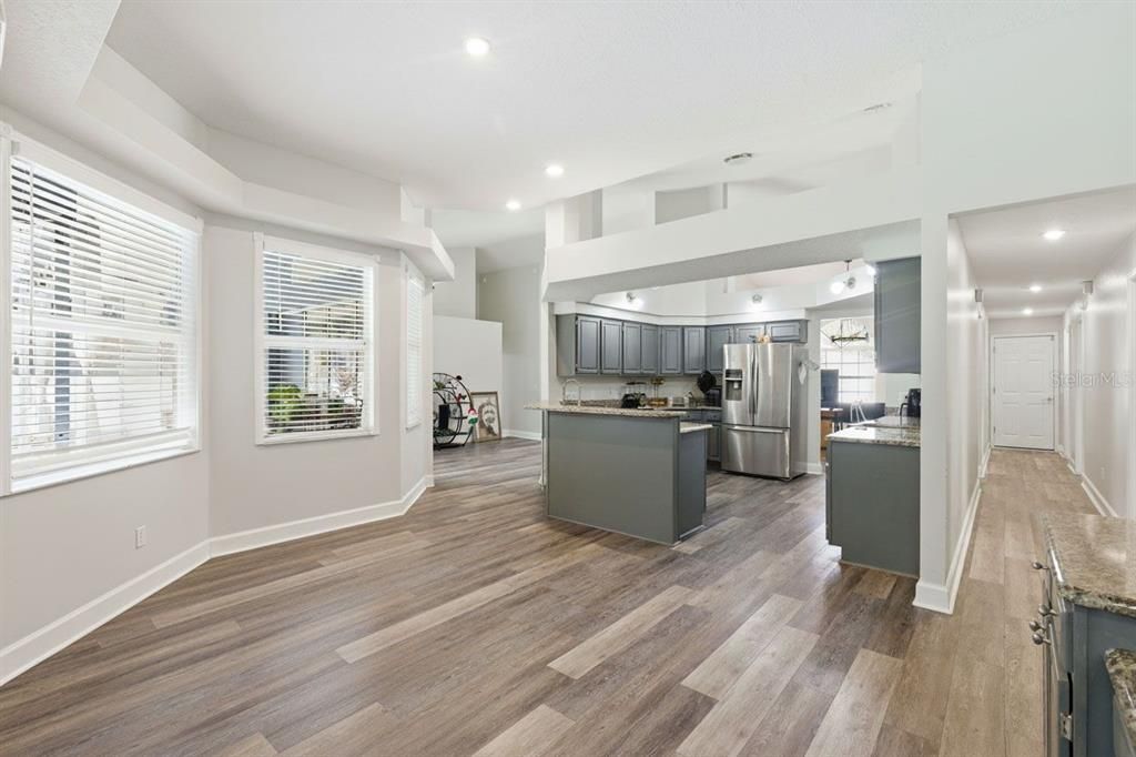 En Venta: $660,000 (4 camas, 3 baños, 2776 Pies cuadrados)