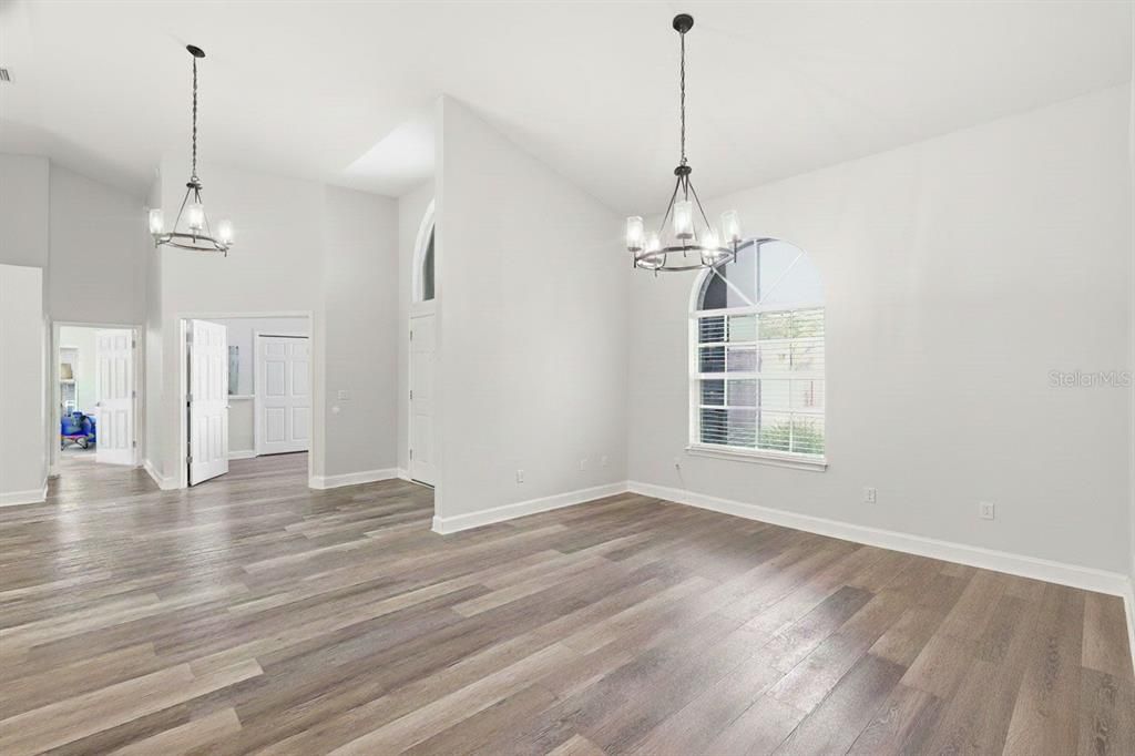 En Venta: $660,000 (4 camas, 3 baños, 2776 Pies cuadrados)