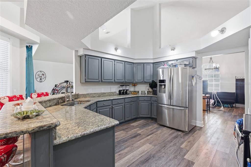 En Venta: $660,000 (4 camas, 3 baños, 2776 Pies cuadrados)