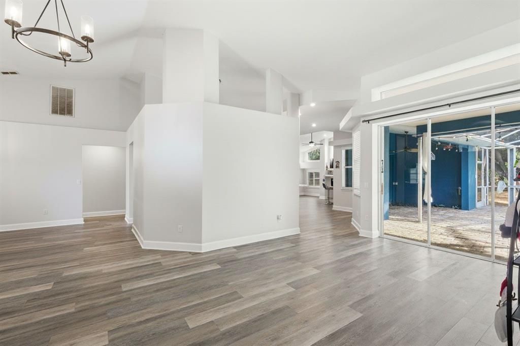 En Venta: $660,000 (4 camas, 3 baños, 2776 Pies cuadrados)