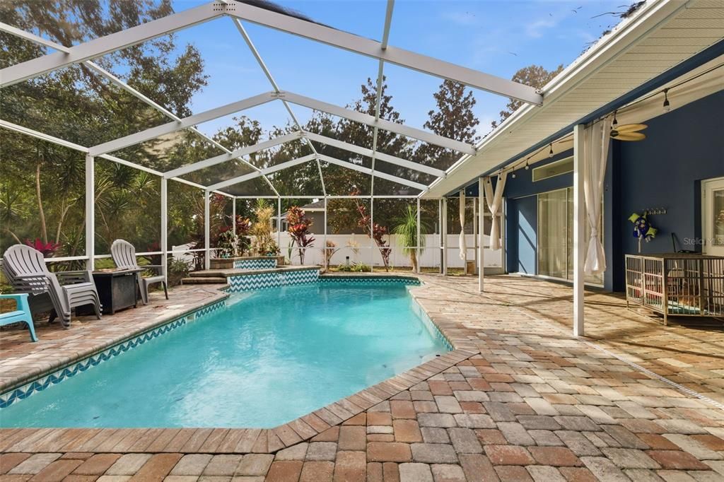 En Venta: $660,000 (4 camas, 3 baños, 2776 Pies cuadrados)