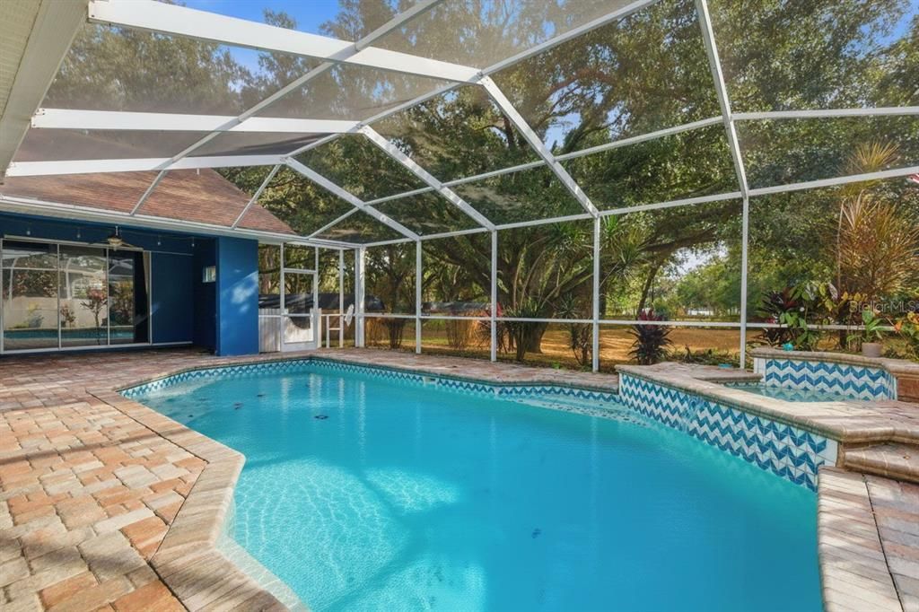 En Venta: $660,000 (4 camas, 3 baños, 2776 Pies cuadrados)