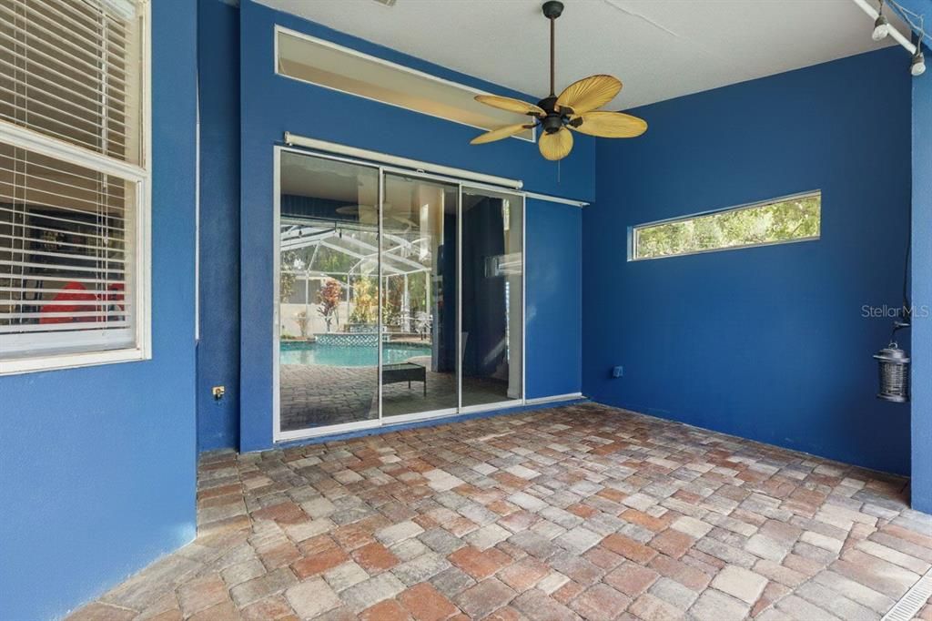 En Venta: $660,000 (4 camas, 3 baños, 2776 Pies cuadrados)