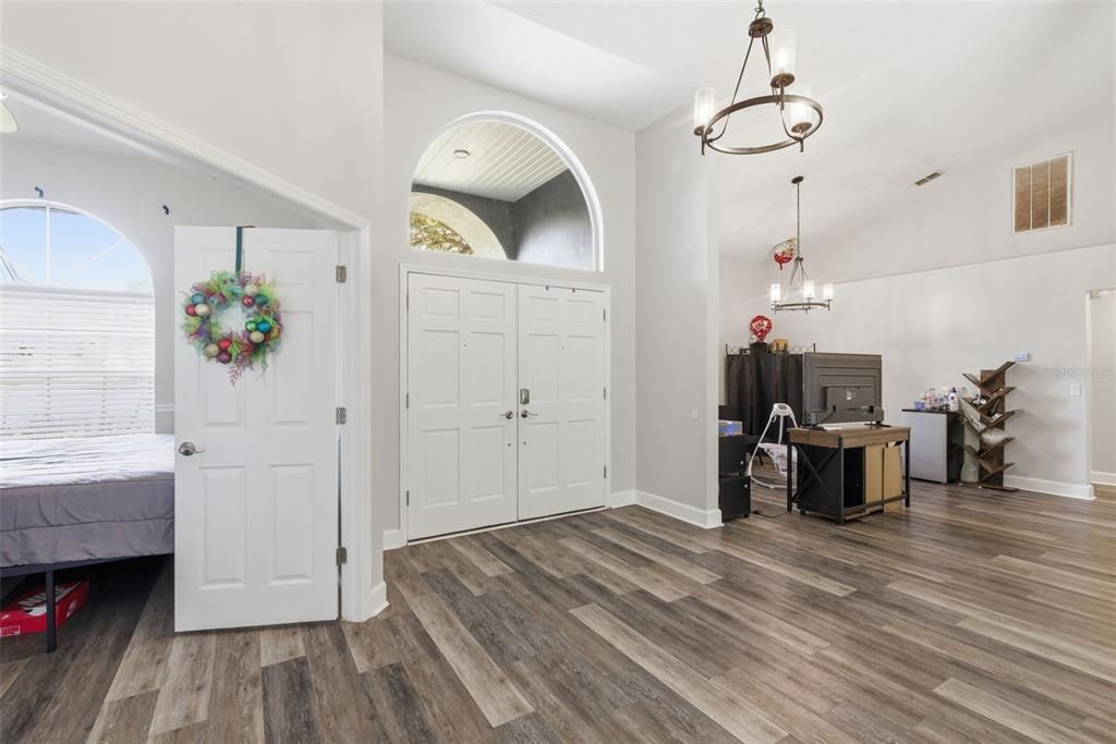 En Venta: $660,000 (4 camas, 3 baños, 2776 Pies cuadrados)