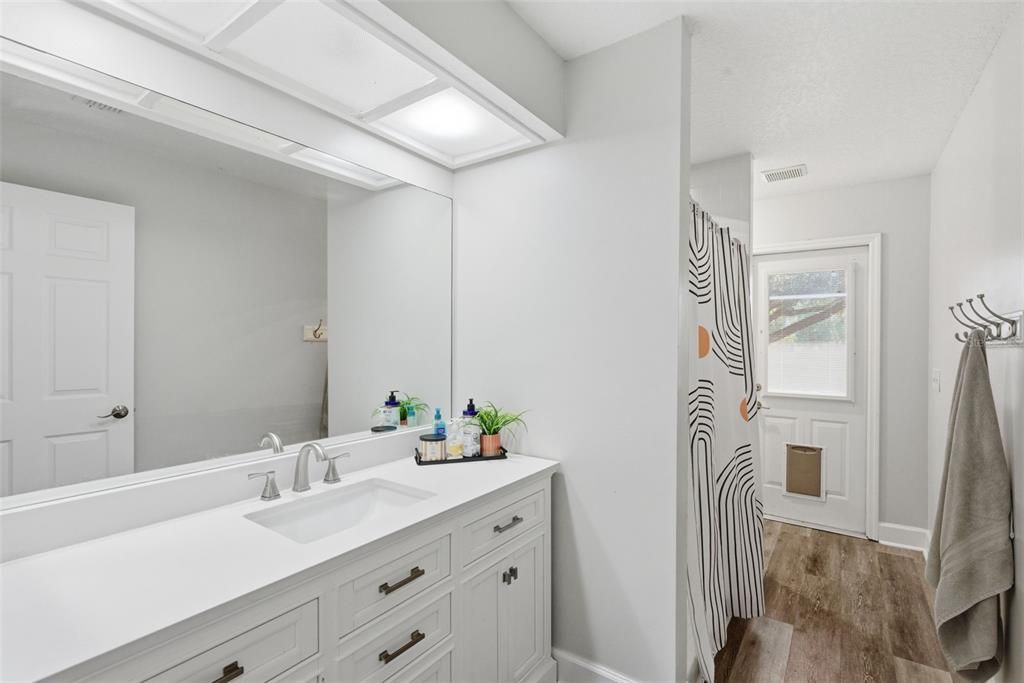 En Venta: $660,000 (4 camas, 3 baños, 2776 Pies cuadrados)