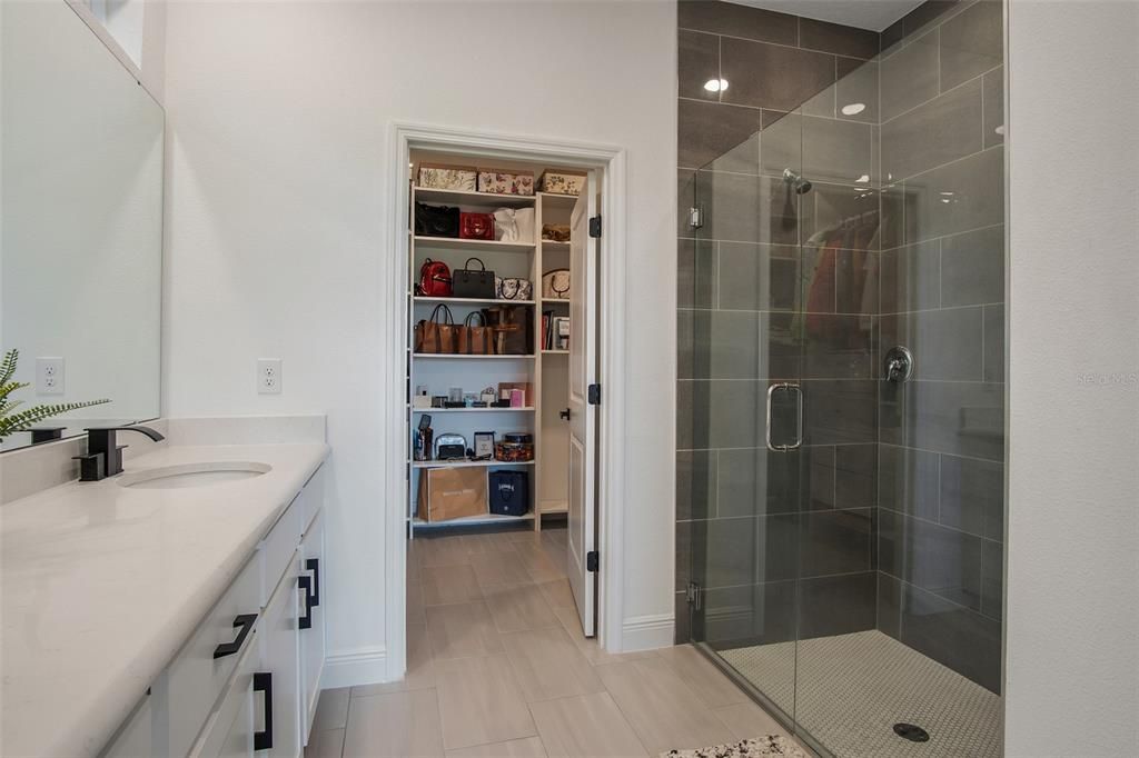 На продажу: $675,995 (4 спален, 3 ванн, 2092 Квадратных фут)