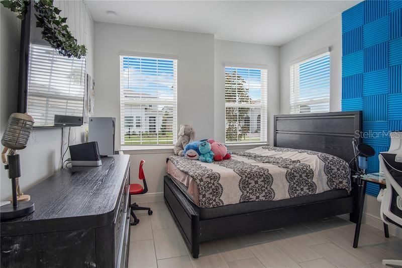 На продажу: $675,995 (4 спален, 3 ванн, 2092 Квадратных фут)