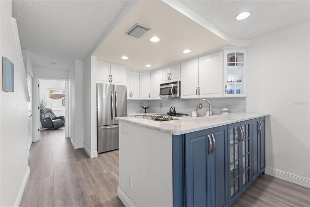 На продажу: $749,900 (3 спален, 3 ванн, 1585 Квадратных фут)