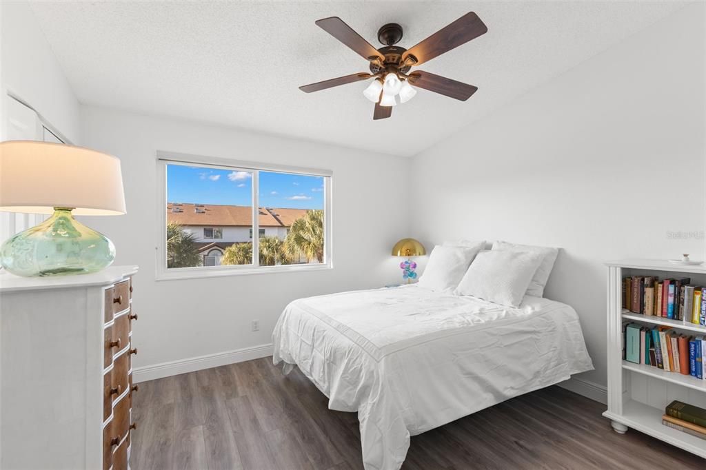 На продажу: $749,900 (3 спален, 3 ванн, 1585 Квадратных фут)