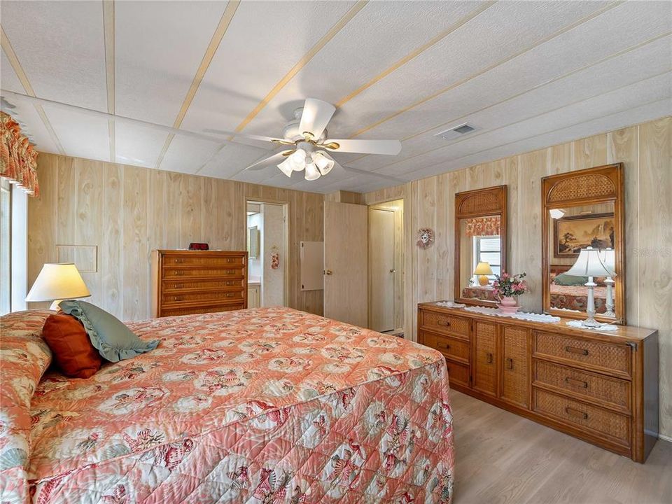 Activo con contrato: $175,000 (2 camas, 2 baños, 1056 Pies cuadrados)