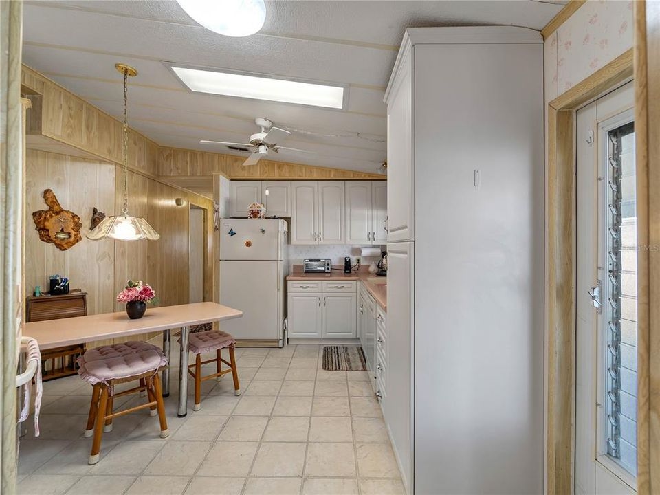 Activo con contrato: $175,000 (2 camas, 2 baños, 1056 Pies cuadrados)