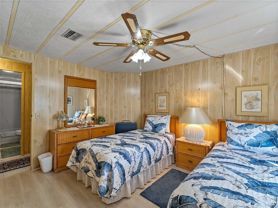 Activo con contrato: $175,000 (2 camas, 2 baños, 1056 Pies cuadrados)