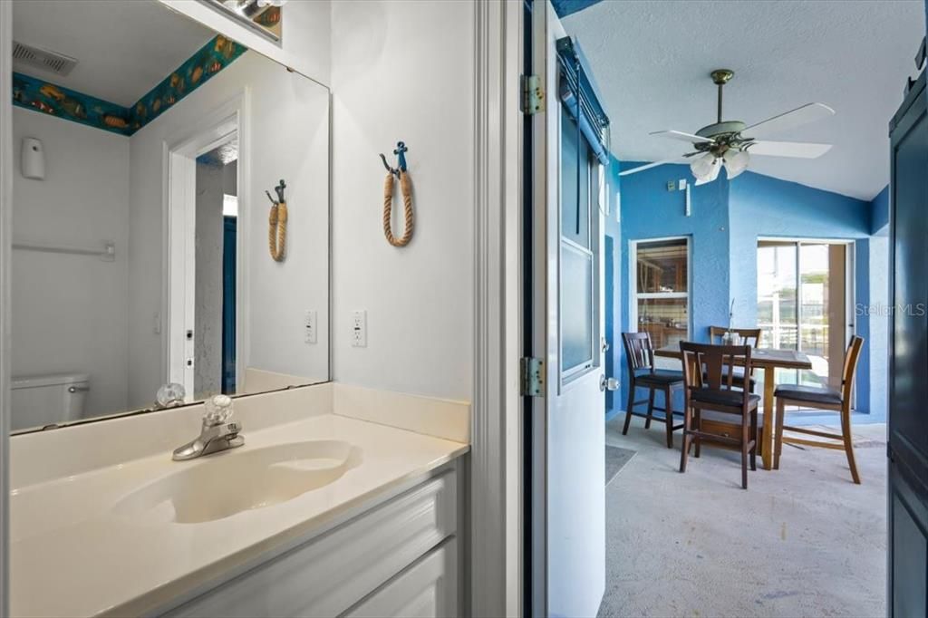 待售: $900,000 (4 贝兹, 2 浴室, 2654 平方英尺)