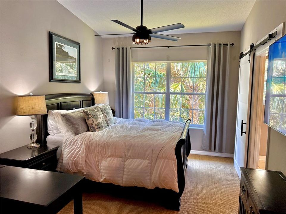 待售: $249,900 (2 贝兹, 2 浴室, 1113 平方英尺)