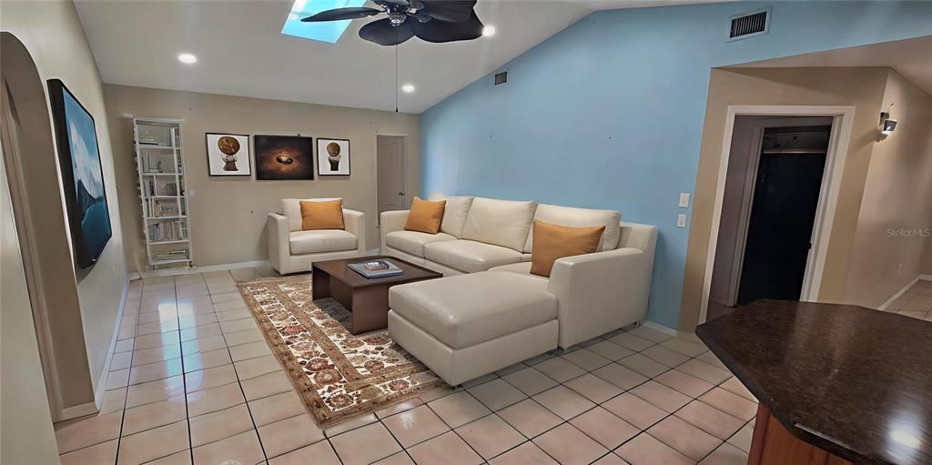 For Sale: $325,000 (3 beds, 2 baths, 2142 Square Feet)