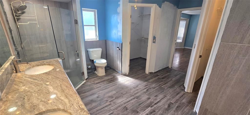 For Sale: $325,000 (3 beds, 2 baths, 2142 Square Feet)