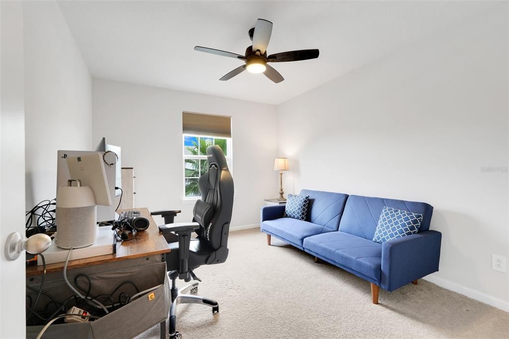 Под контрактом: $2,550 (3 спален, 2 ванн, 1833 Квадратных фут)