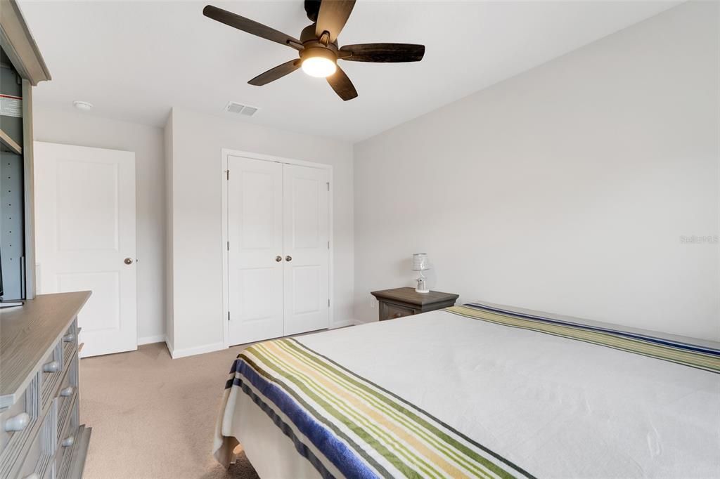 Под контрактом: $2,550 (3 спален, 2 ванн, 1833 Квадратных фут)