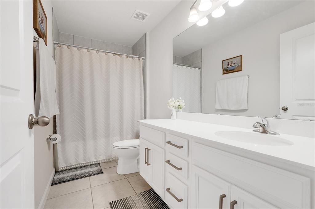 Под контрактом: $2,550 (3 спален, 2 ванн, 1833 Квадратных фут)