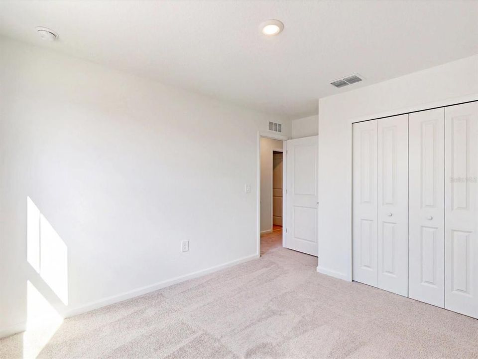 For Rent: $2,190 (4 beds, 2 baths, 1824 Square Feet)