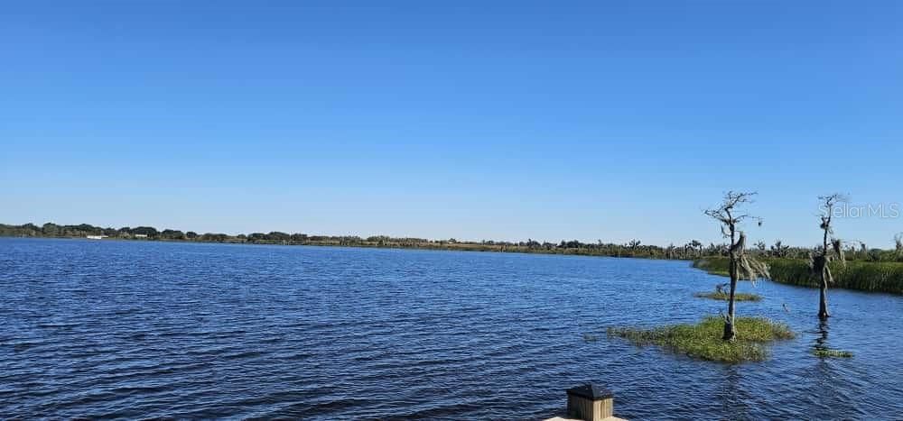 For Rent: $2,190 (4 beds, 2 baths, 1824 Square Feet)