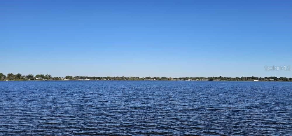 For Rent: $2,190 (4 beds, 2 baths, 1824 Square Feet)