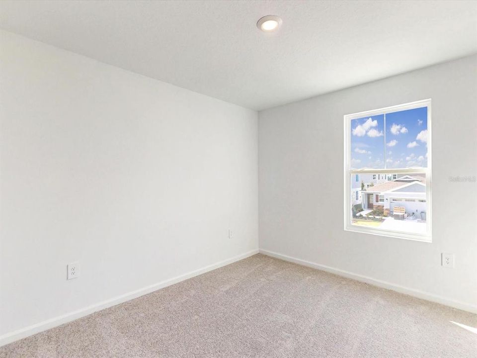 For Rent: $2,190 (4 beds, 2 baths, 1824 Square Feet)