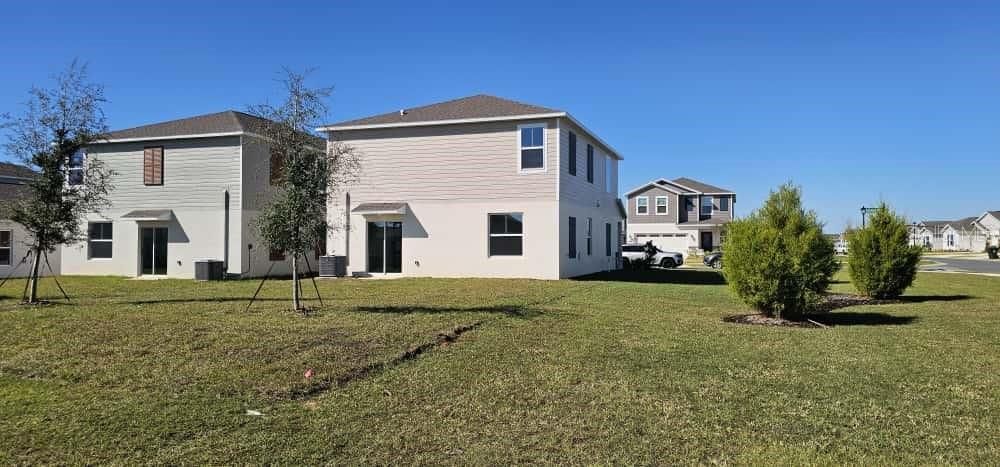 For Rent: $2,190 (4 beds, 2 baths, 1824 Square Feet)